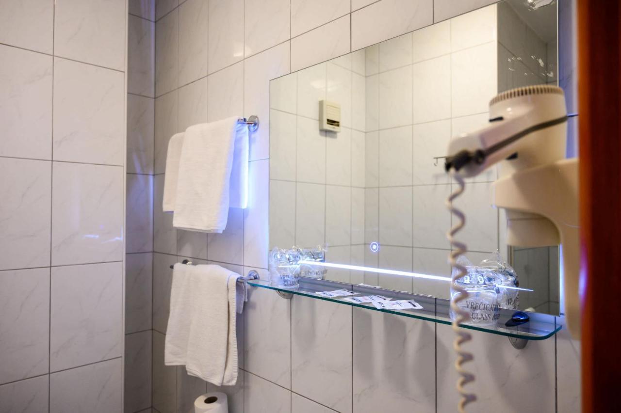 Hotel Mb Metkovic Luaran gambar