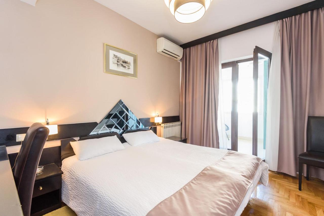 Hotel Mb Metkovic Luaran gambar